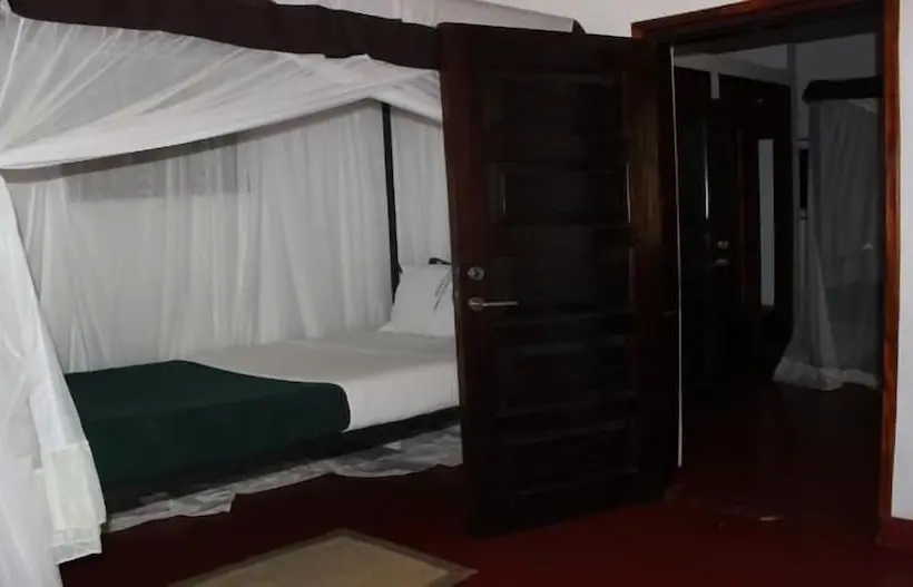 اتاق استاندارد یک نفره, Kindoroko