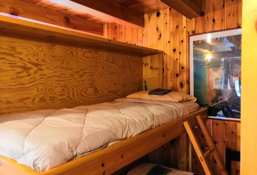 سرير فى غرفة مشتركه, Rifugio Guide Frachey