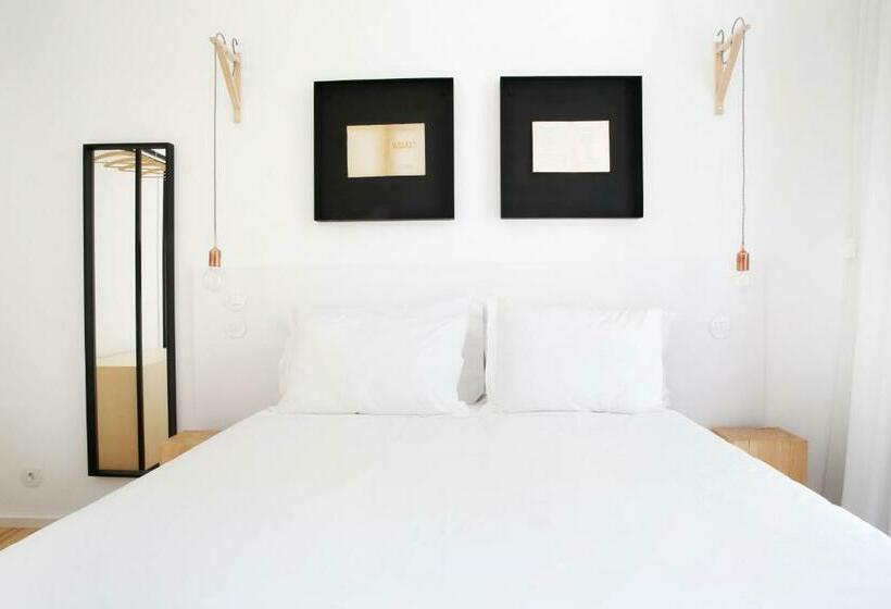 غرفة قياسية, Sapientia Boutique