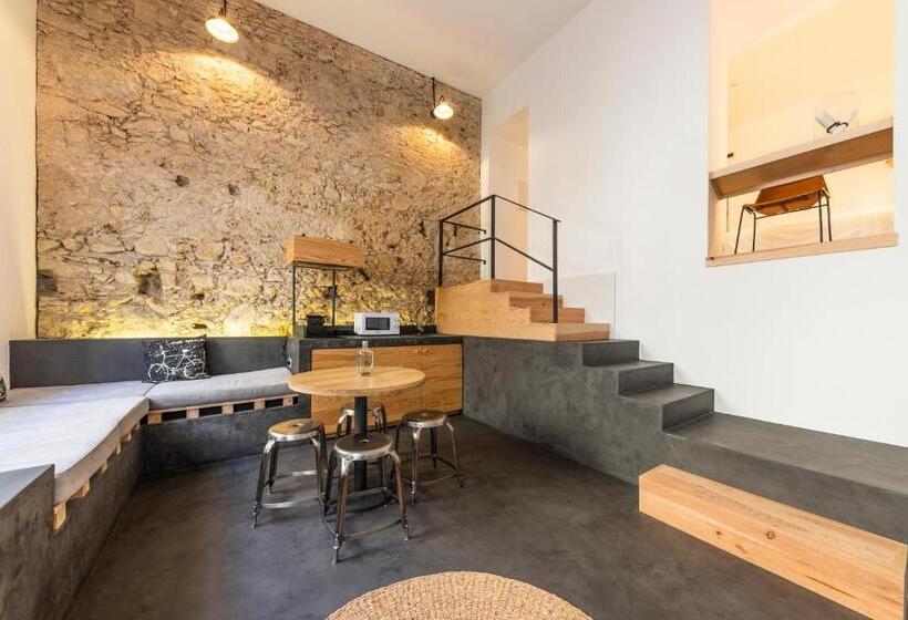 إستوديو قياسى, Sapientia Boutique