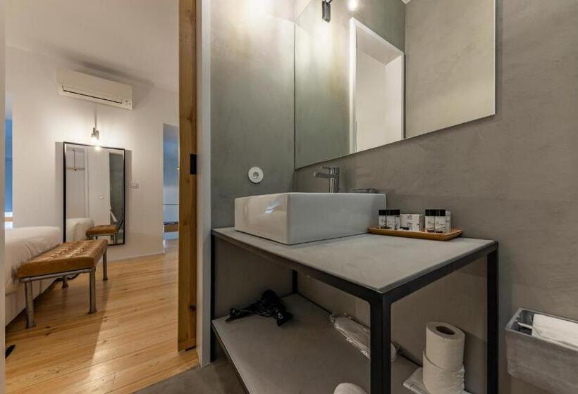 إستوديو قياسى, Sapientia Boutique