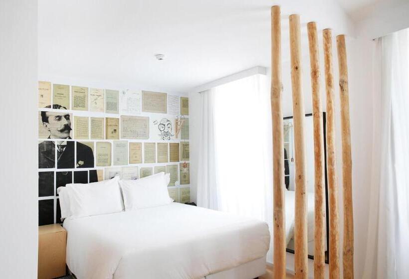 جناح جونيور, Sapientia Boutique