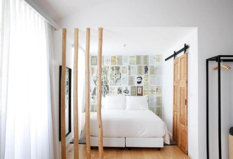 جناح جونيور, Sapientia Boutique