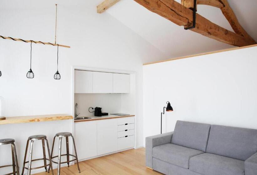 ジュニアスイート, Sapientia Boutique