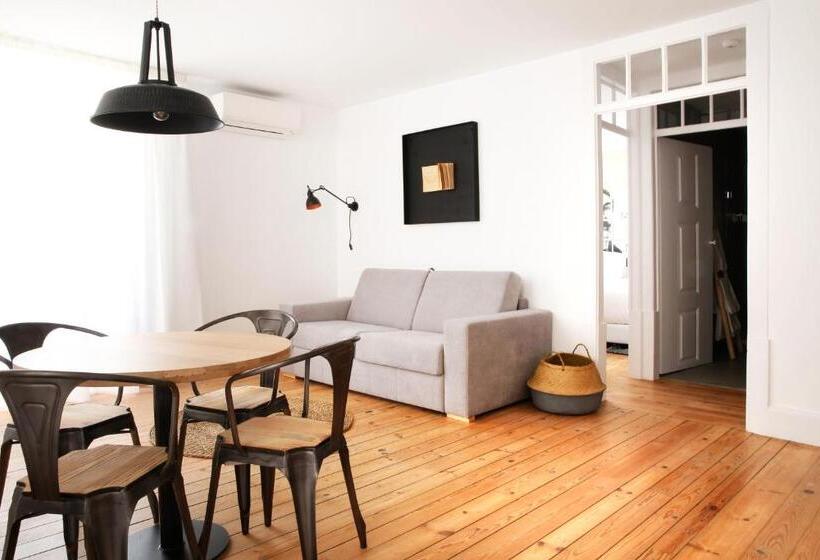 شقة غرفة واحدة, Sapientia Boutique