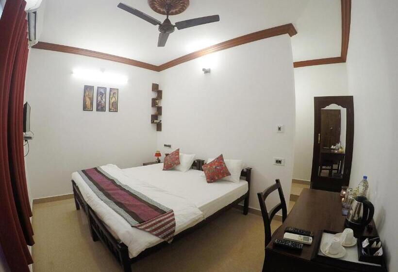 디럭스 룸, Sapphire Club Cherai Beach Villa