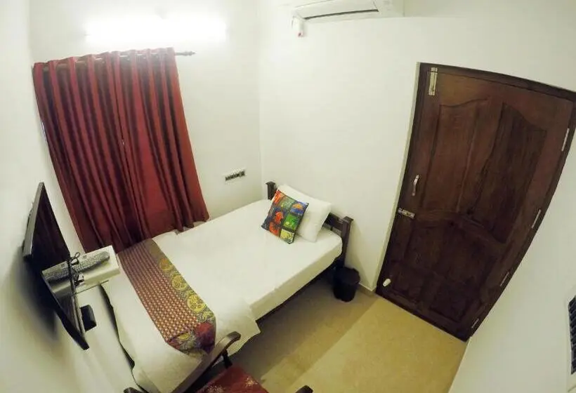 اتاق استاندارد یک نفره, Sapphire Club Cherai Beach Villa
