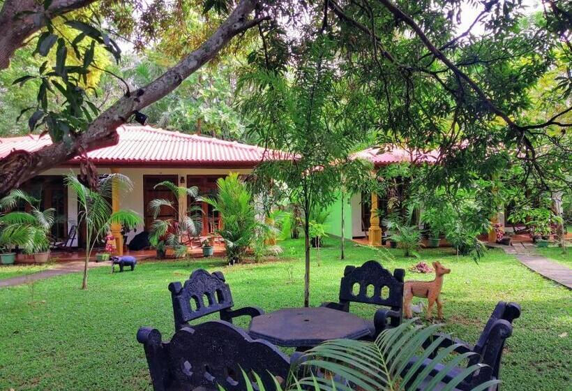 Quarto Triplo Deluxe, Sigiriya Ranasinghe Nature Villa