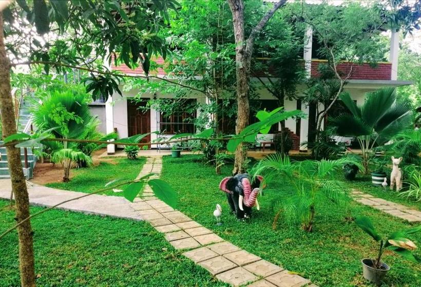 Quarto Triplo Deluxe, Sigiriya Ranasinghe Nature Villa