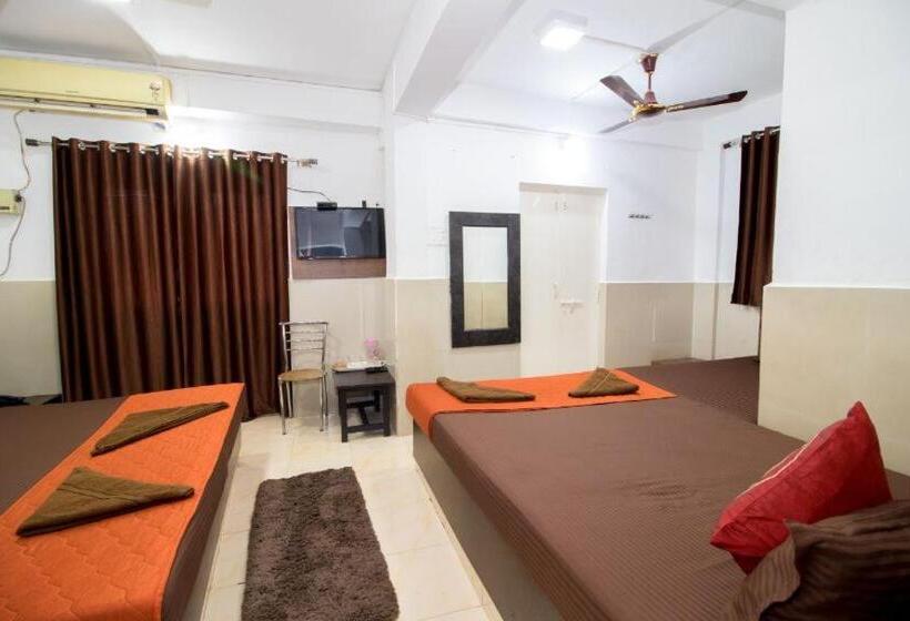 Pokój Rodzinny, Travo Suites Panjim