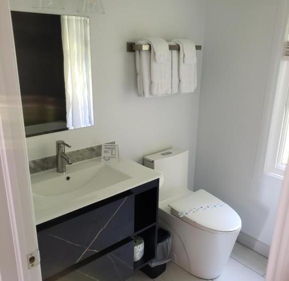 كابينة, Adventure The Bruce Inn   Recently Renovated With Outdoor Hot Tub