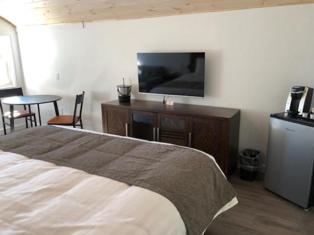 Хижина, Adventure The Bruce Inn   Recently Renovated With Outdoor Hot Tub