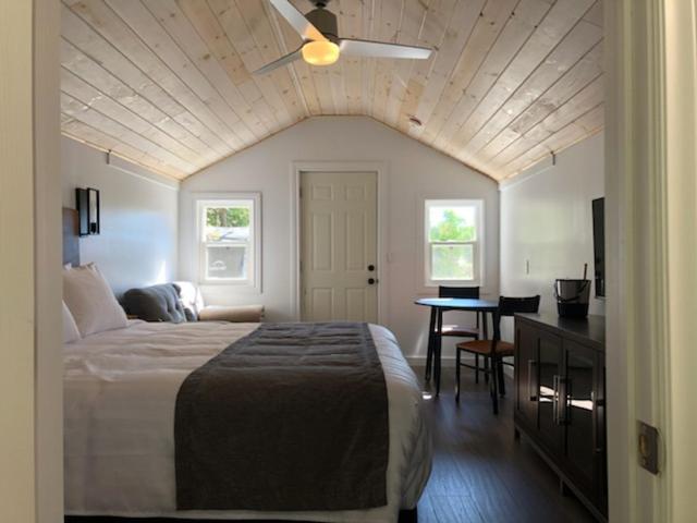 كابينة, Adventure The Bruce Inn   Recently Renovated With Outdoor Hot Tub