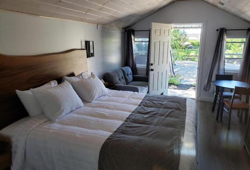 كابينة, Adventure The Bruce Inn   Recently Renovated With Outdoor Hot Tub