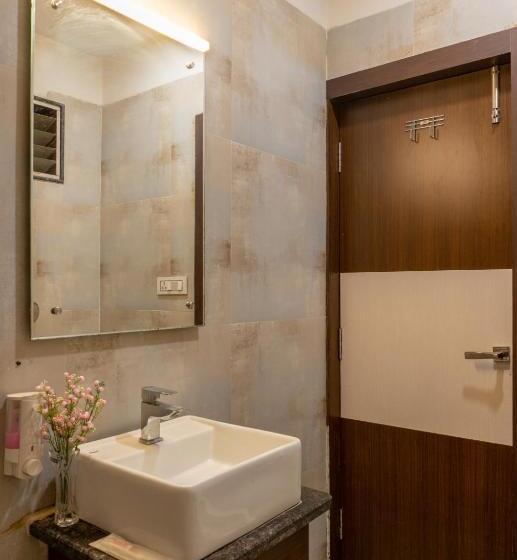 Deluxe Room King Size Bed, Playotel Inn Anmol Classic