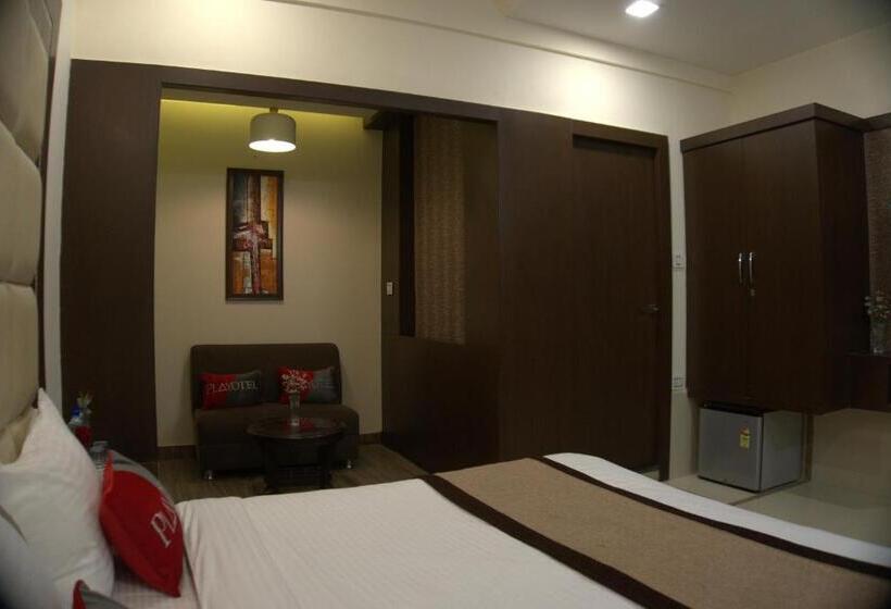 Deluxe Room King Size Bed, Playotel Inn Anmol Classic