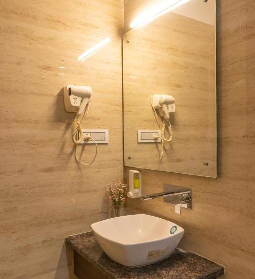 Standard Room King Size Bed, Playotel Inn Anmol Classic