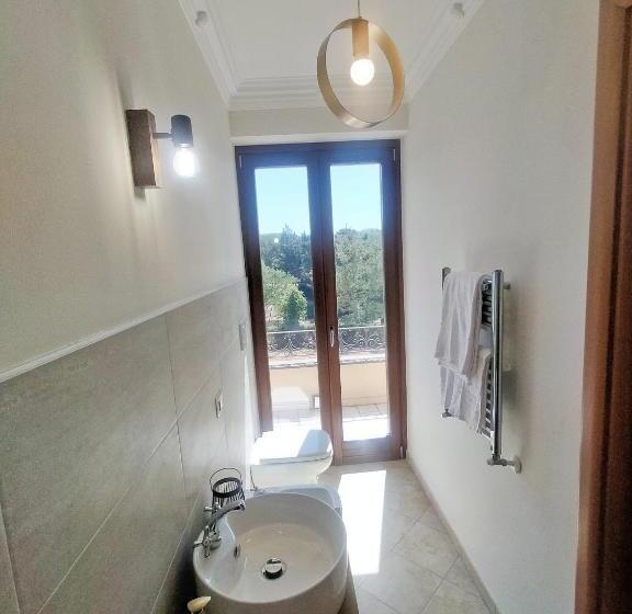 חדר סטנדרט עם מיטת קינג, Bolsena Cento20   Rooms & Relax