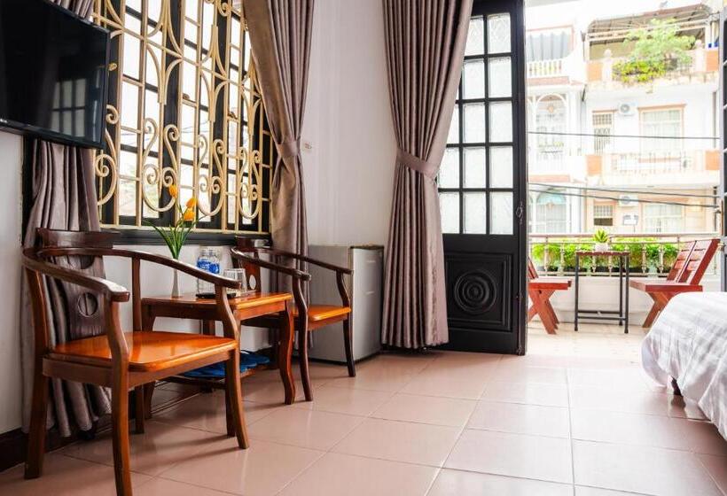 اتاق لوکس با بالکن, Velvet Rose