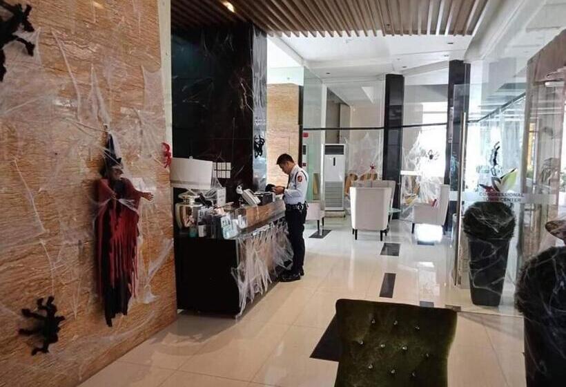 اتاق لوکس چهار تخته, Affordable Studio Type Condo In Congressional Town Center