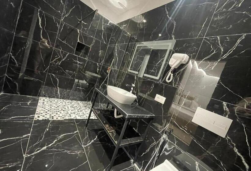 バルコニー付きデラックスルーム, Panorama Elbasan