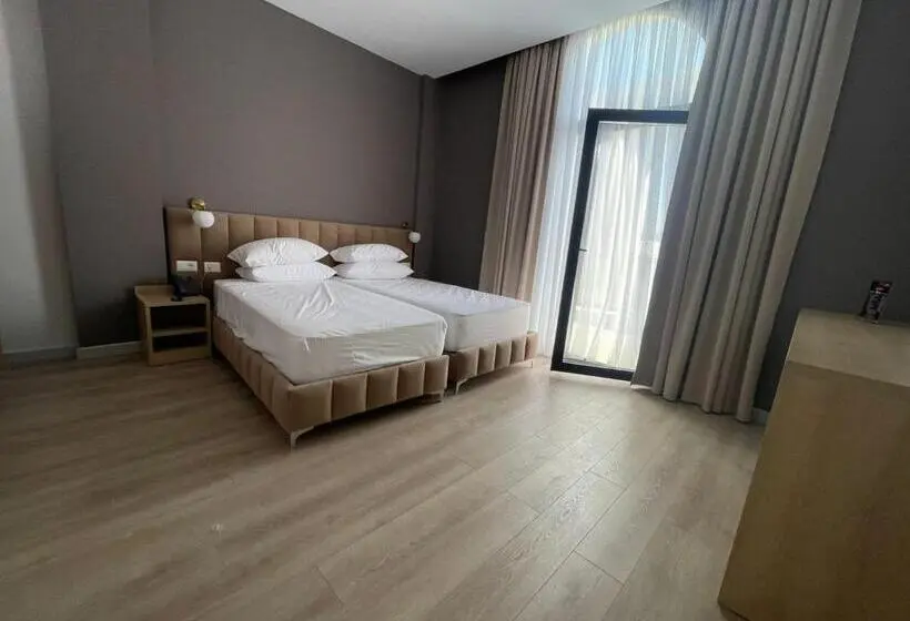 Deluxe Zimmer mit Balkon, Panorama Elbasan
