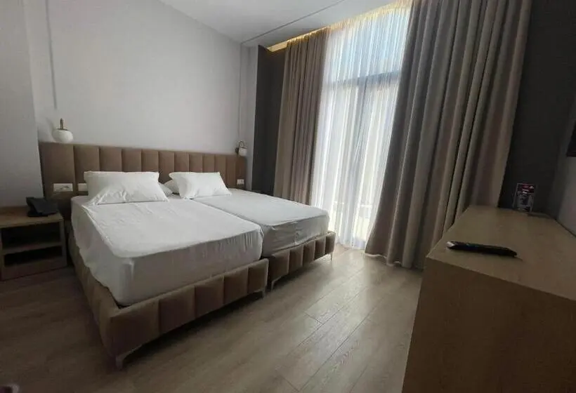 Deluxe Zimmer mit Balkon, Panorama Elbasan