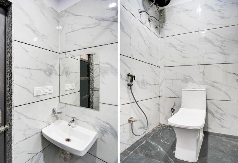 トリプルクラシックルーム, O Raj Gharana