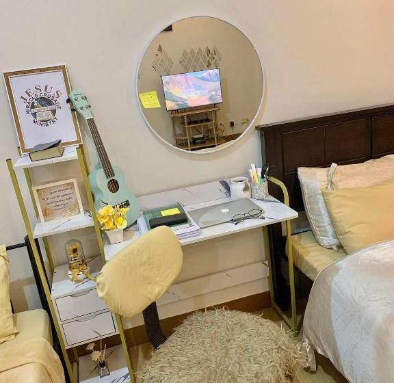 标准工作室, Attam S Place By Haven Selah
