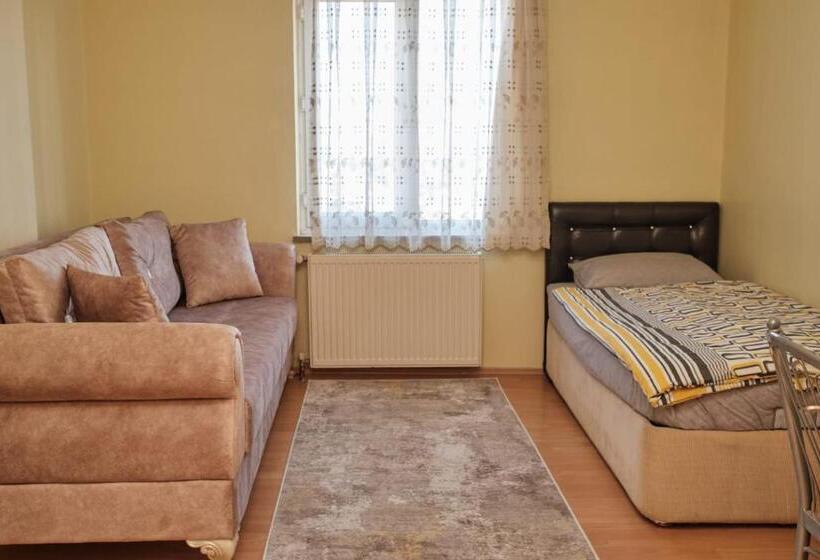 آپارتمان خانوادگی 2 خوابه, şehrin Ortasında Uygun Ve Aile İçin Apart