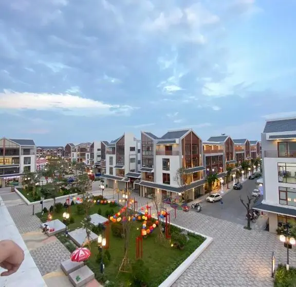استودیوی سوپریور, Góc Homes