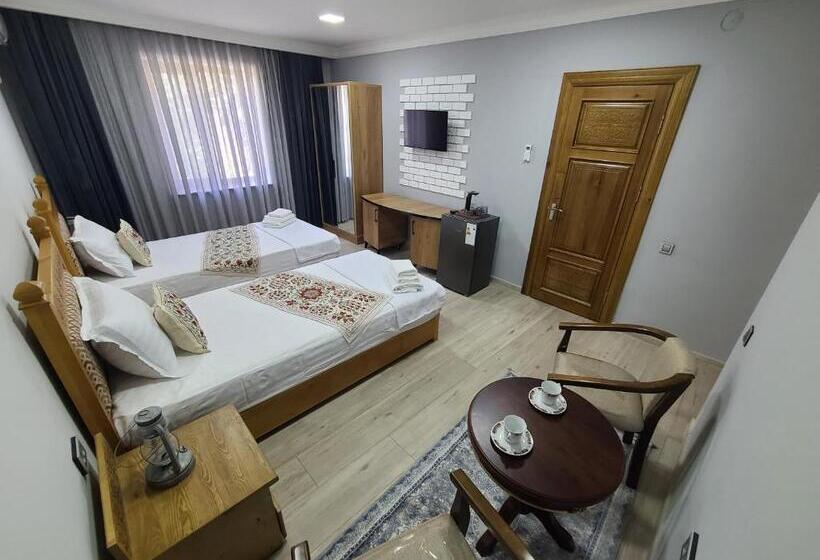 디럭스 룸, Padishakh Boutique