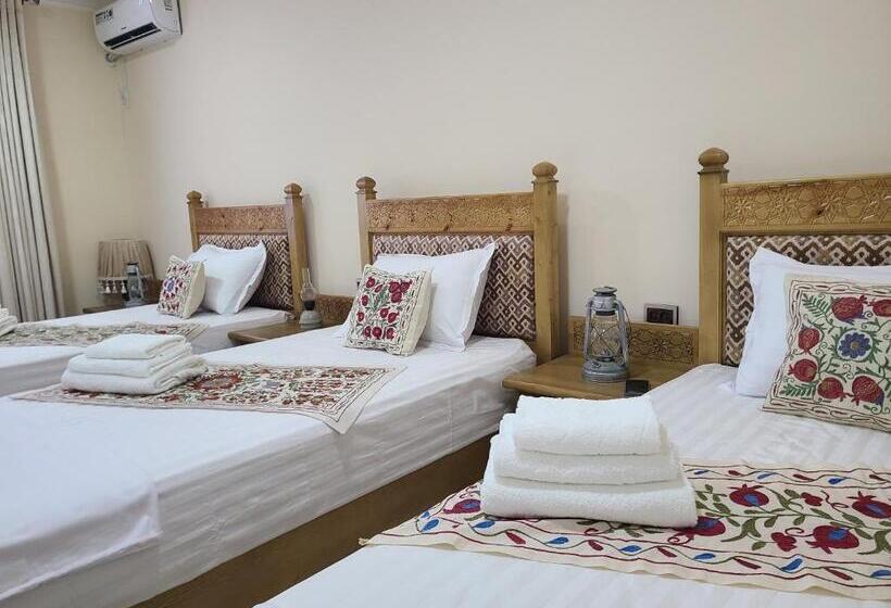 스탠다드 트리플 룸, Padishakh Boutique