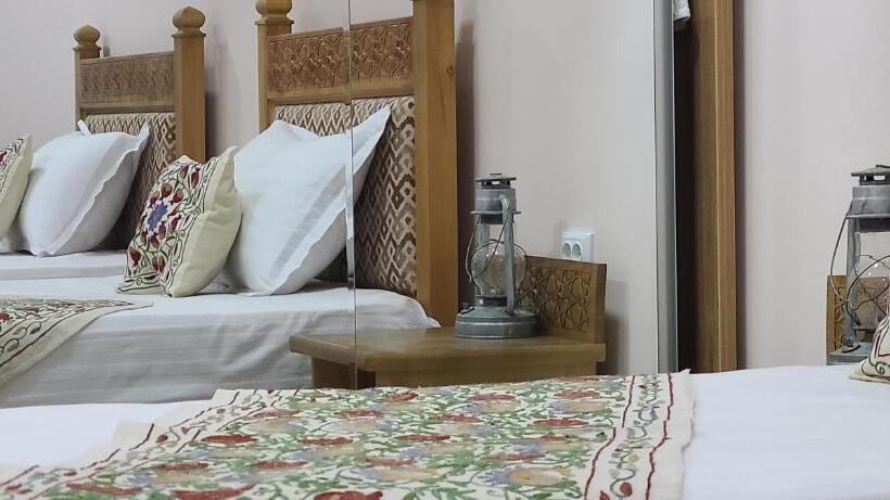 스탠다드 트리플 룸, Padishakh Boutique