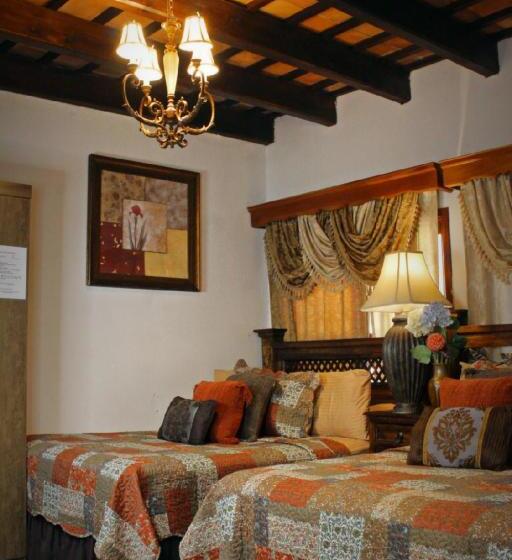 اتاق استاندارد چهار تخته, Rholyn Pura Vida !!