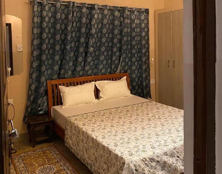 חדר משפחתי, Rudraksh ,a Luxury Home Stay In Varanasi