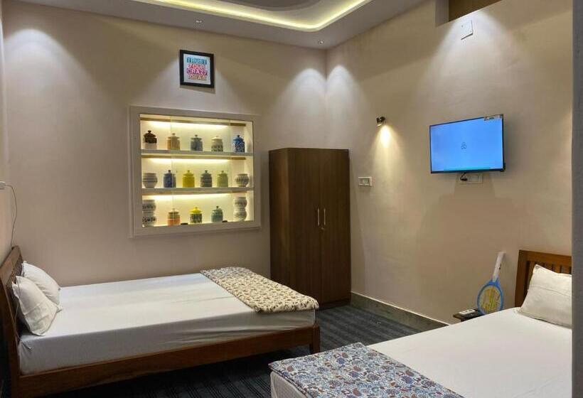 חדר משפחתי, Rudraksh ,a Luxury Home Stay In Varanasi