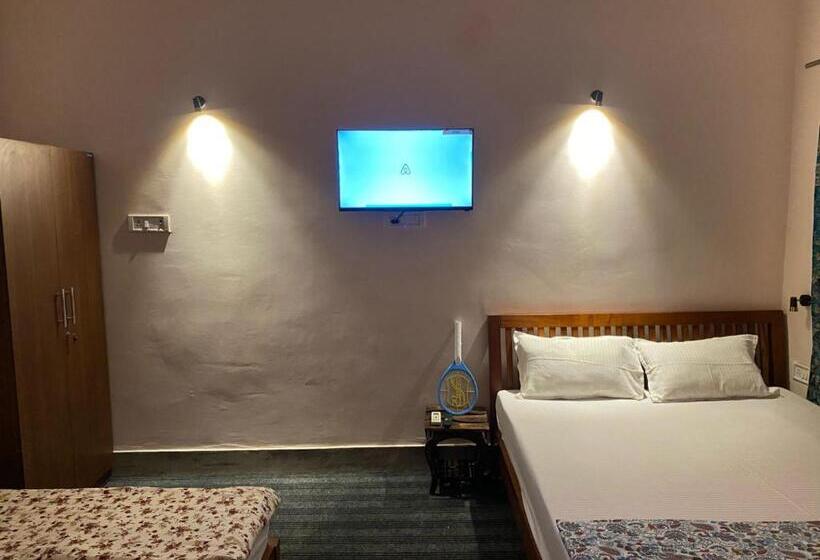 חדר משפחתי, Rudraksh ,a Luxury Home Stay In Varanasi