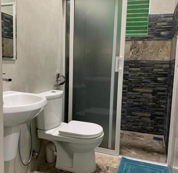 豪华三人间, Chern Matara Guest House