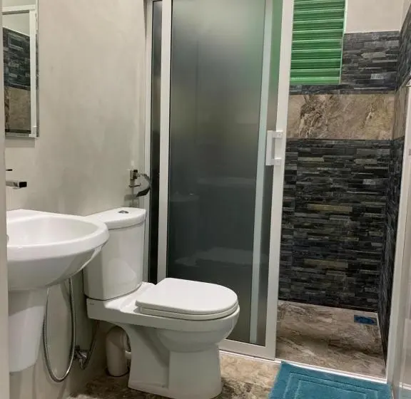 デラックストリプルルーム, Chern Matara Guest House