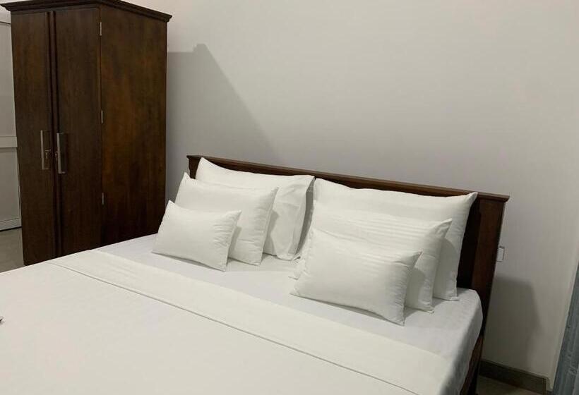 豪华三人间, Chern Matara Guest House