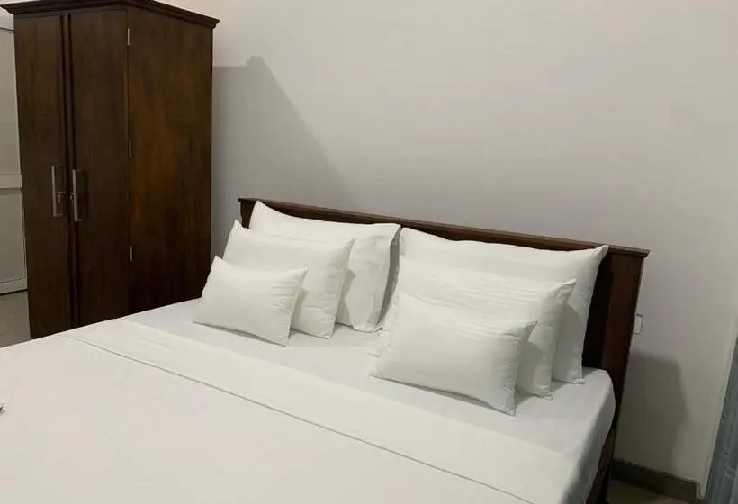 デラックストリプルルーム, Chern Matara Guest House
