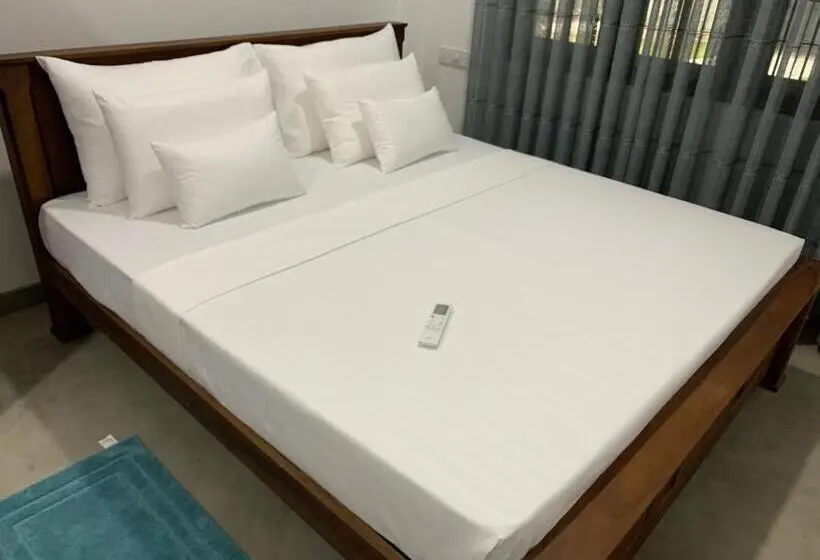 デラックストリプルルーム, Chern Matara Guest House