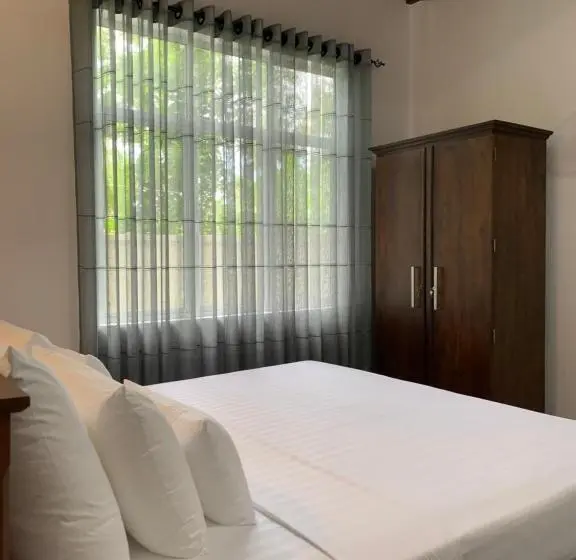 デラックストリプルルーム, Chern Matara Guest House