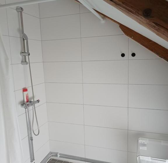 スタンダードトリプルルーム, Kungsgården Bnb