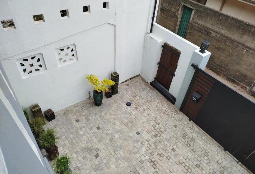 Номер Стандарт с Балконом, Elzangi