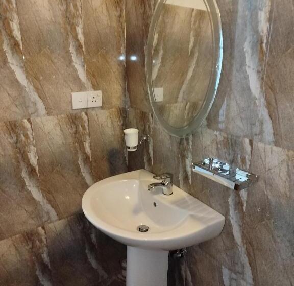 Трехместный Номер Deluxe, Elzangi