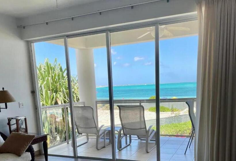 آپارتمان 1 خوابه, Luxury Beachfront Apartments Grace Bay Beach