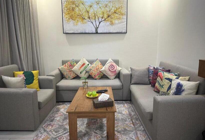 标准工作室, استديو انيق بدخـول ذاتي