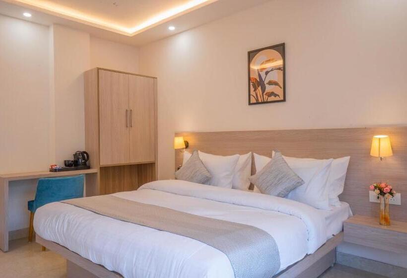 غرفة ديلوكس مزودة بشرفة, Perfectstayz Alpine Near Laxman Jhula